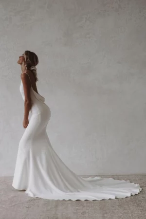 Bolerko Ke Svatebním Šatům Brno 10 robe de mariee boheme chic forme sirene profil 720x