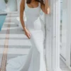 robe de mariee boheme decollete carre 1512x