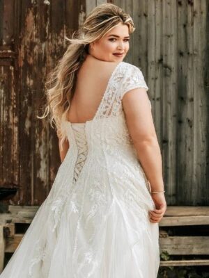 robe de mariage courte pour femme ronde et petite 3 turbo 9b860afd 32c9 4d85 87b5 b9aa778cf3b3 978581 5000x