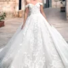 Bílé Svatební Šaty S Červenými Doplňky 9 robe de mariee princesse volumineuse 1 turbo 319727 5000x