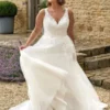 Barva Doplňků Ke Svatebním Šatům 9 robe de mariee simple femme ronde 1 turbo 63fd900b 141f 406f 949f ee9d8569614b 730643 5000x